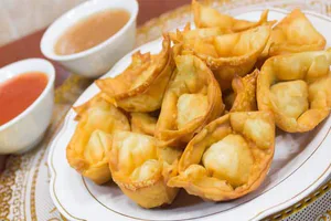 WANTAN FRITO CON SALSA DE TAMARINDO